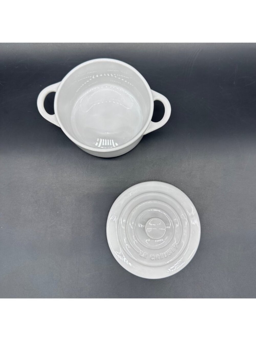 Le Creuset Mini Cocotte White Stoneware Casserole Dish Dutch Oven 8oz Pan Pot - Picture 4 of 9